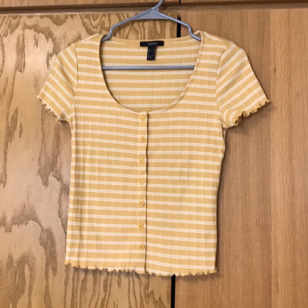 Forever 21 short sleeve shirt